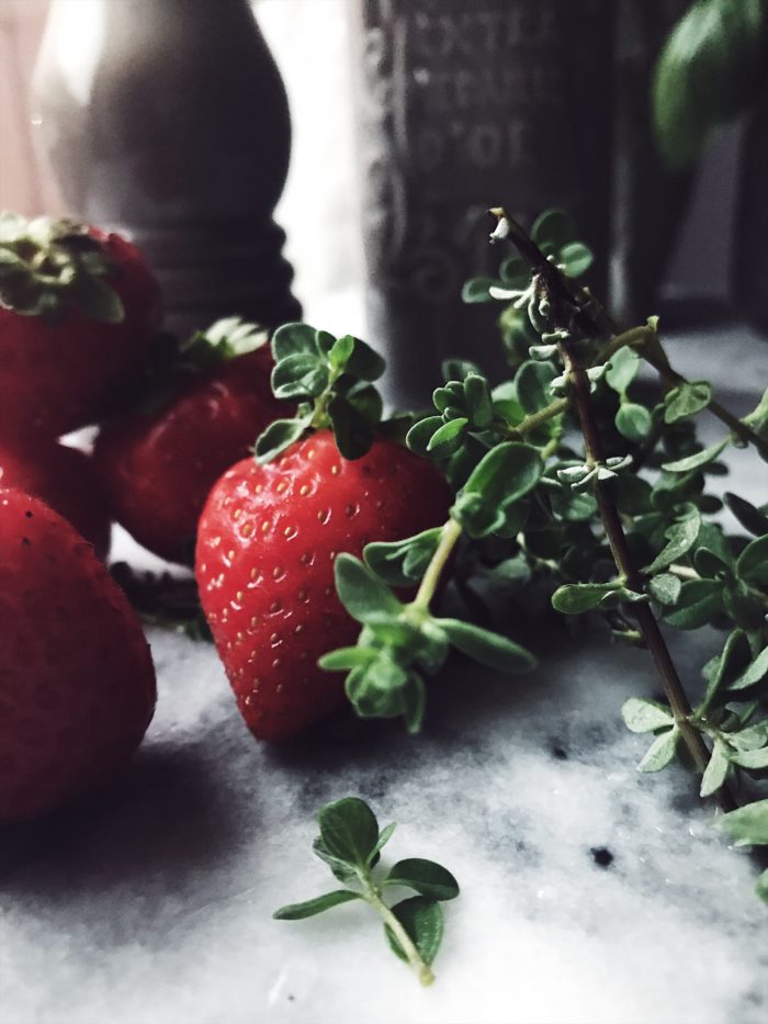 A strawberry salad recipe: strawberry tomato salad. Get this Italian salad recipe and more homemade Italian recipes on Gourmet Project, a Rome based Italian food blog.