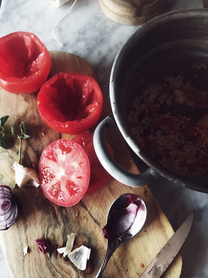 Roasted, rice stuffed tomatoes: one of the most popular Roman food recipes. Get this and more delicious and authentic Italian recipes on Gourmet Project.