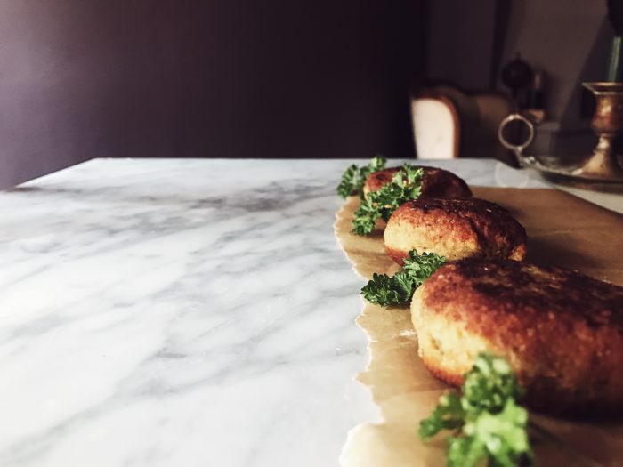 Una ricetta di polpette di melanzane che ti delizierà. Scopri la ricetta delle "braciole" calabresi su Gourmet Project, un blog di cucina italiana.