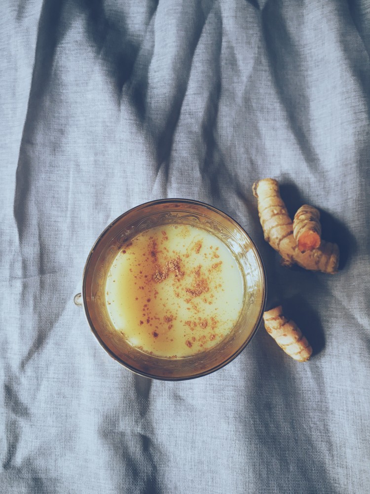 a recipe to have turmeric golden milk whenever you want. looking for turmeric benefits? make this paste. then warm some almond (or other nut) milk and mix in a tablespoon. coconut oil, vanilla, cinnamon and honey. and don’t forget black pepper!